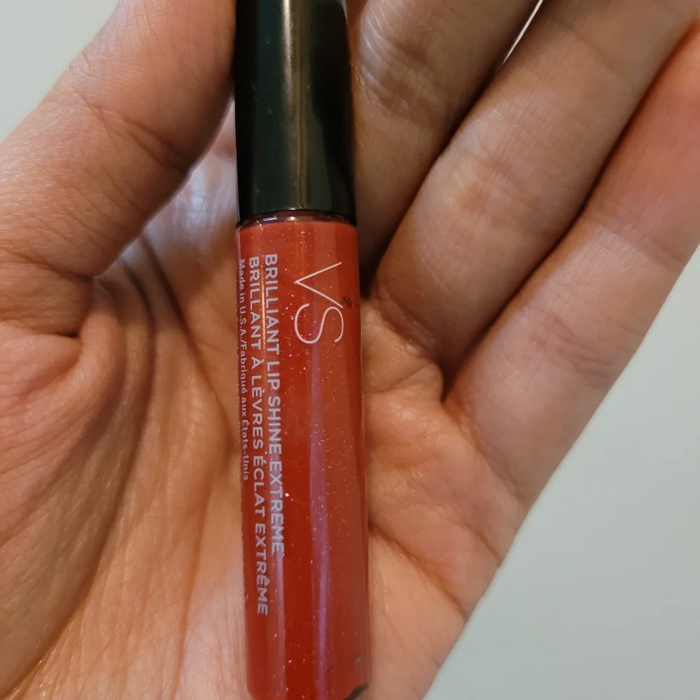 Victoria's Secret Lip Gloss - Picture 3 of 9